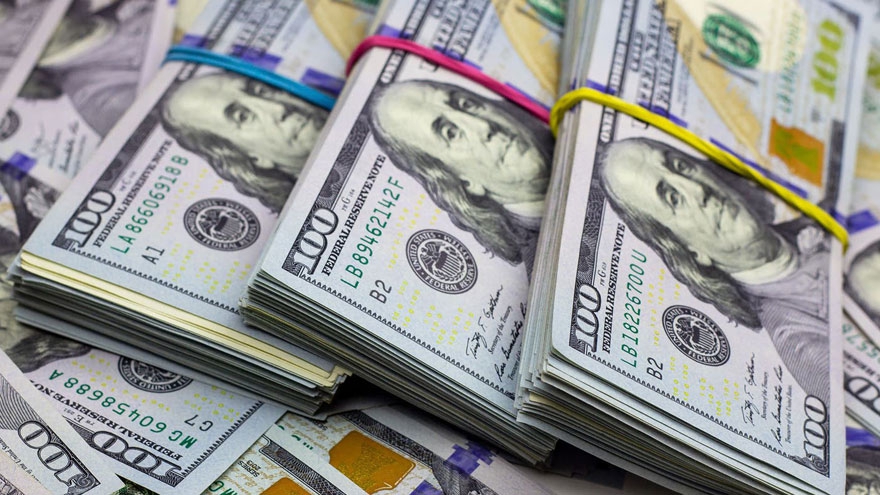 Photo of Dólar sigue subiendo y se dirige a los $3.900 por cuenta del rebrote de Covid-19