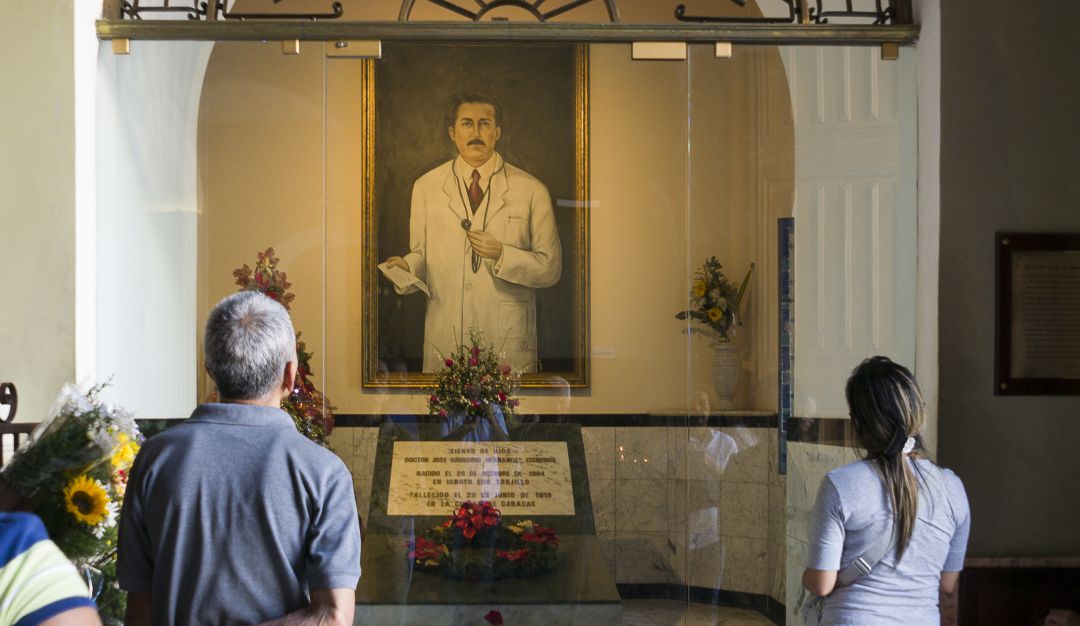 Photo of José Gregorio Hernández, el ‘médico de los pobres’, es beatificado