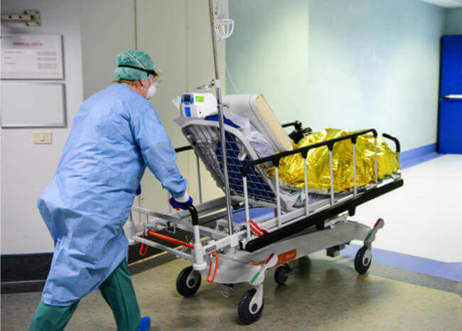 Photo of Nuevo récord de muertes diarias por Covid en Colombia