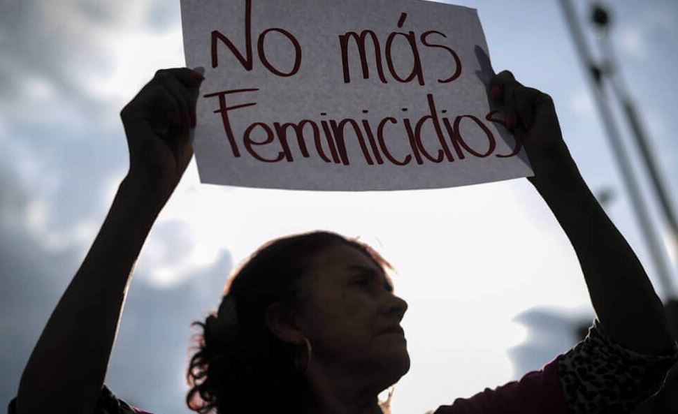 Photo of Feminicidio en Colombia tiene en riesgo a más de 15 mil mujeres