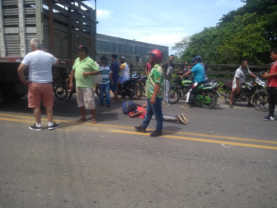 Photo of Polizón resultó herido al intentar subirse a un camión en La Apartada