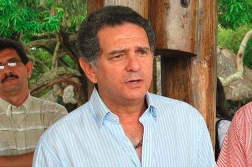 Photo of JEP readmite al exsenador Julio Manzur tras aceptar que favoreció a los “paras”