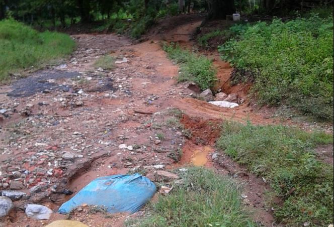 Photo of Habitantes de la vereda Tapa Sola de Planeta Rica piden mejoramiento de la vía