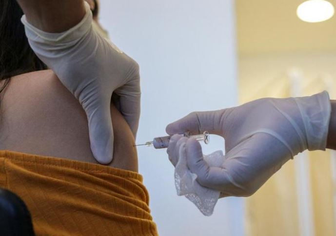 Photo of Duque dice que no hay que meterle politiquería al proceso de vacunación