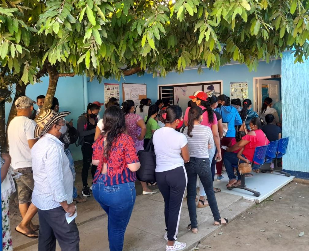 Photo of Reportan aglomeraciones en sede del Camu de Pueblo Nuevo