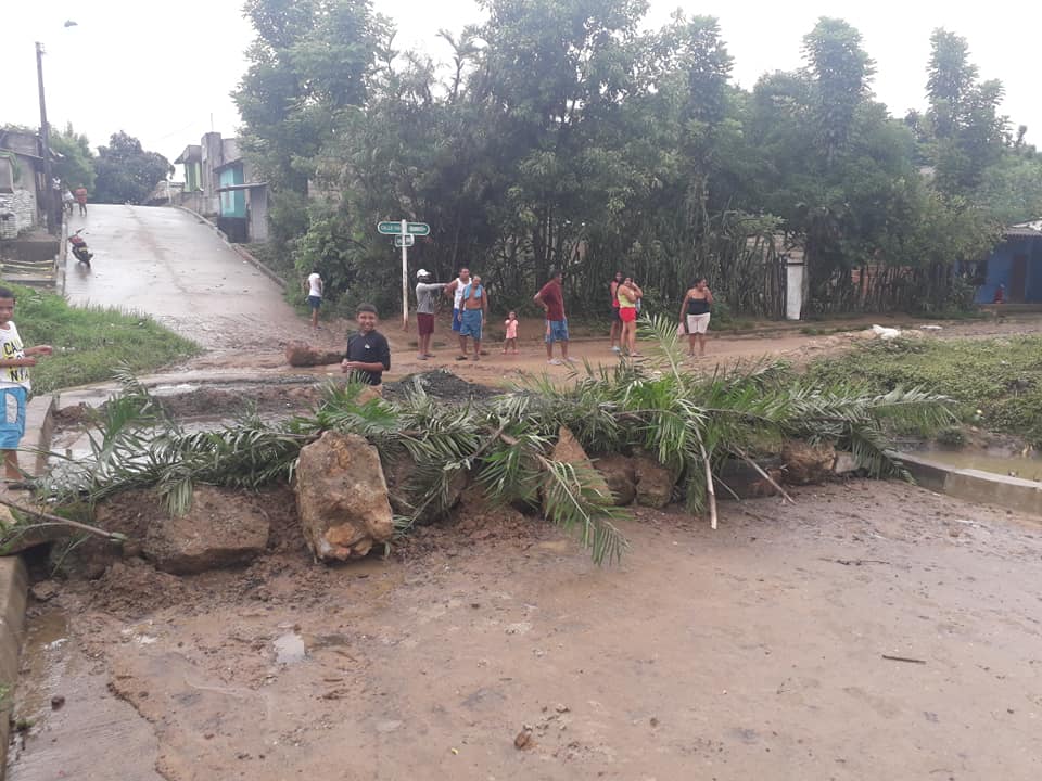 Photo of Habitantes de Planeta Rica piden limpieza de un canal para evitar inundaciones