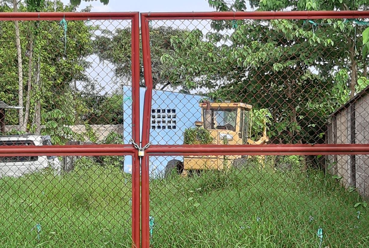 Photo of Abandonada y en deterioro, maquinaria amarilla de Ayapel