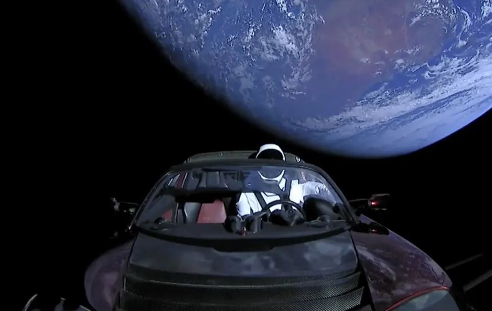 Photo of Starman y su Tesla hacen su primera aproximación a Marte