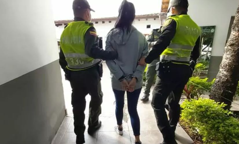 Photo of Capturan a mujer que le arrojó ácido a una menor de 14 años