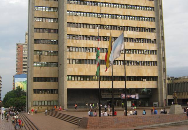 Photo of Retirarán imágenes religiosas de la Gobernación del Valle tras tutela