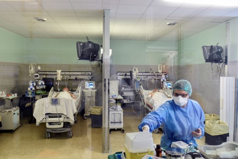 Photo of Hospitales en Italia, al borde del colapso por rebrote de coronavirus