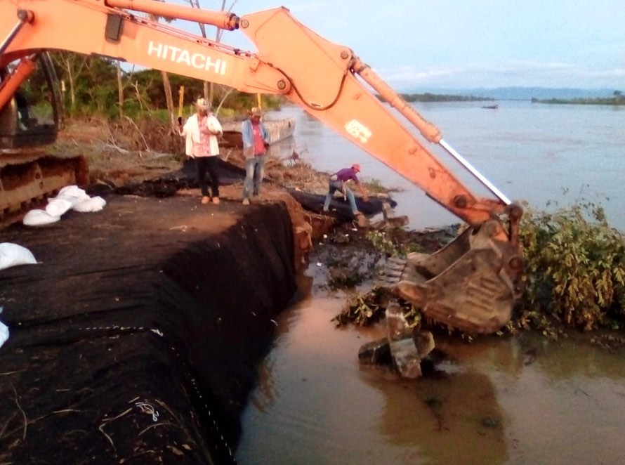 Photo of Realizan trabajos en el río Cauca para evitar inundaciones en zona rural de Ayapel