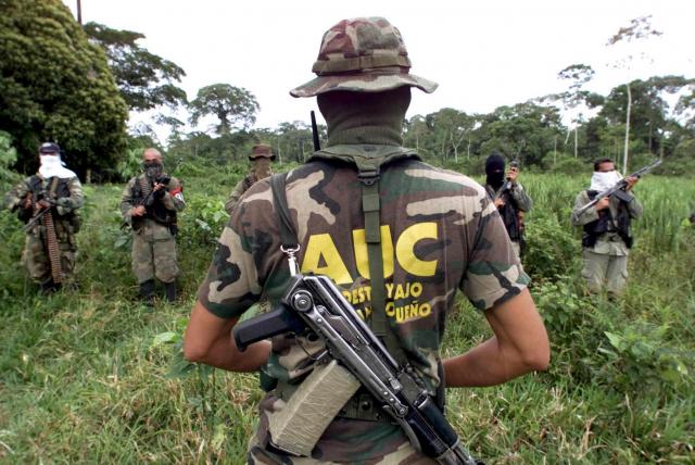 Photo of Bienes entregados por los paramilitares no alcanzan para reparar a las víctimas