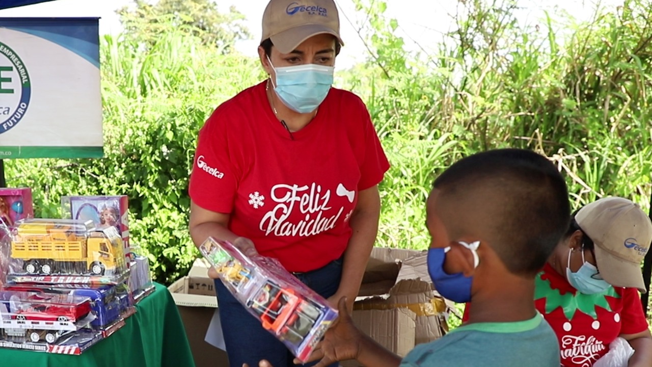 Photo of Gecelca lleva la magia de la navidad a más de 6.000 niños de Córdoba y La Guajira