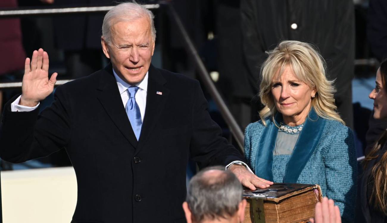 Photo of Tras jurar como presidente, Biden hace un llamado a la unidad