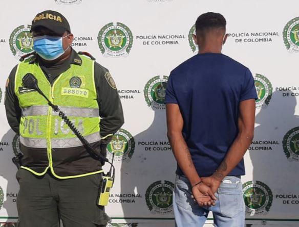 Photo of ¡Atacó a piedras a dos mujeres!