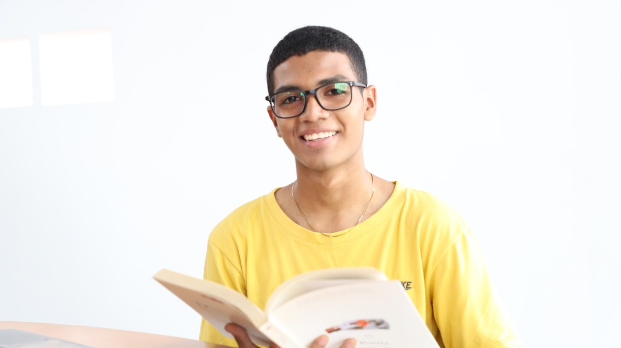 Photo of Gecelca premia la excelencia académica de otros 3 jóvenes de la región Caribe