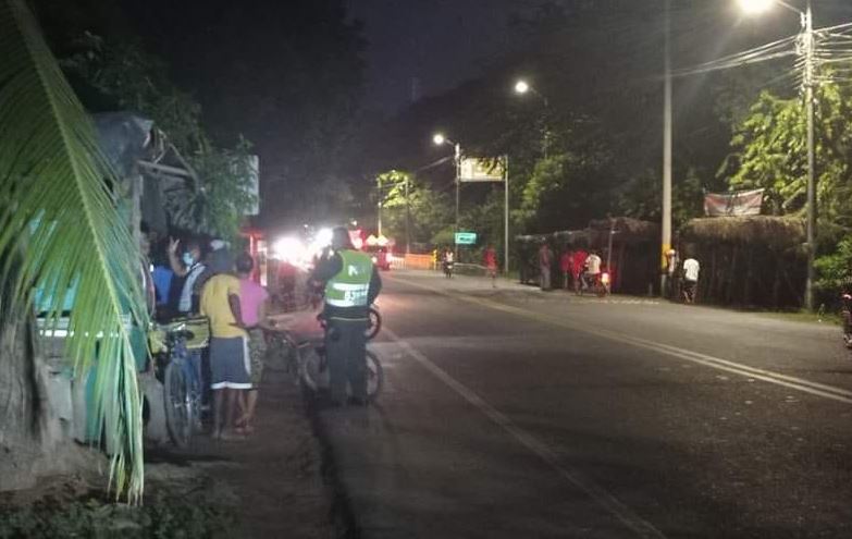 Photo of En La Apartada, desalojan a vendedores instalados a orillas de la carretera Troncal