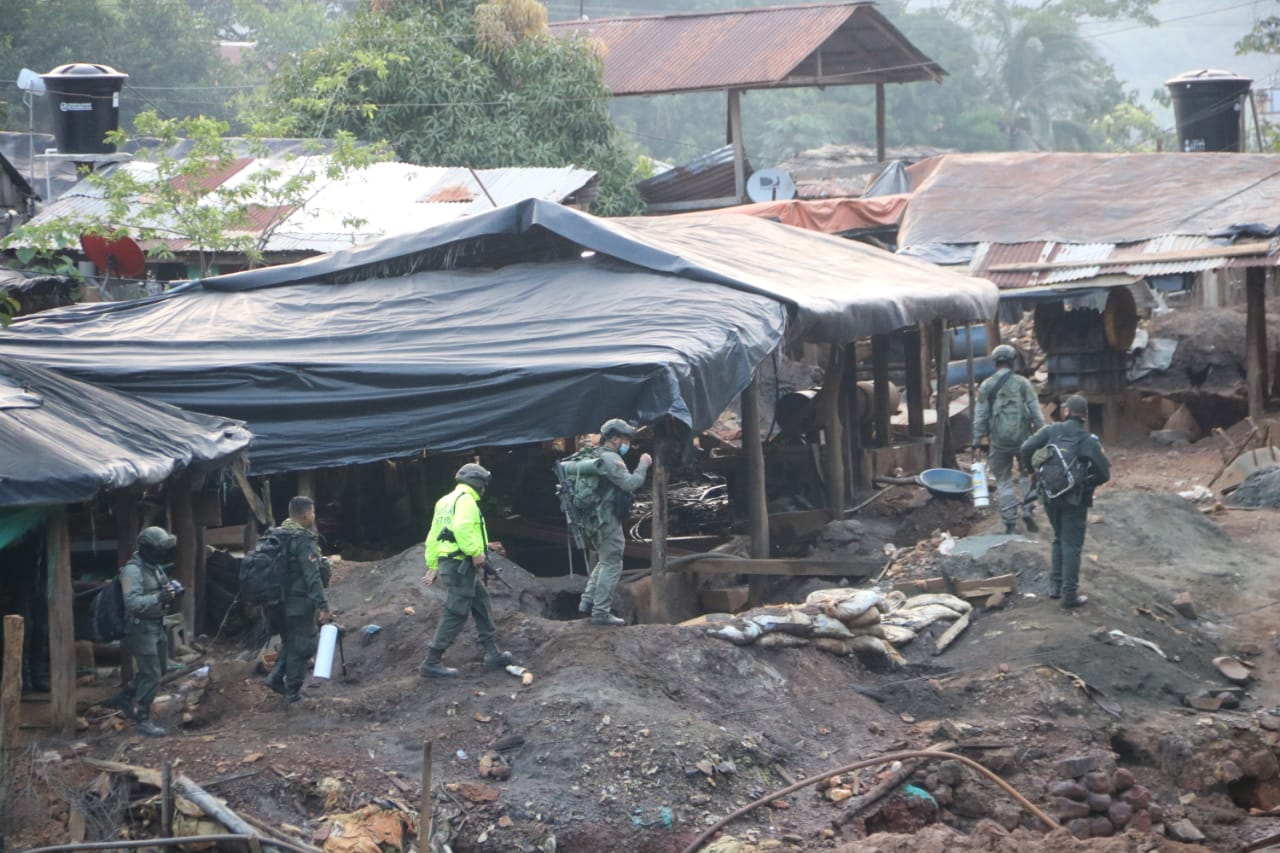 Photo of Minerales Córdoba respalda operativo de la Policía en la Mina El Alacrán
