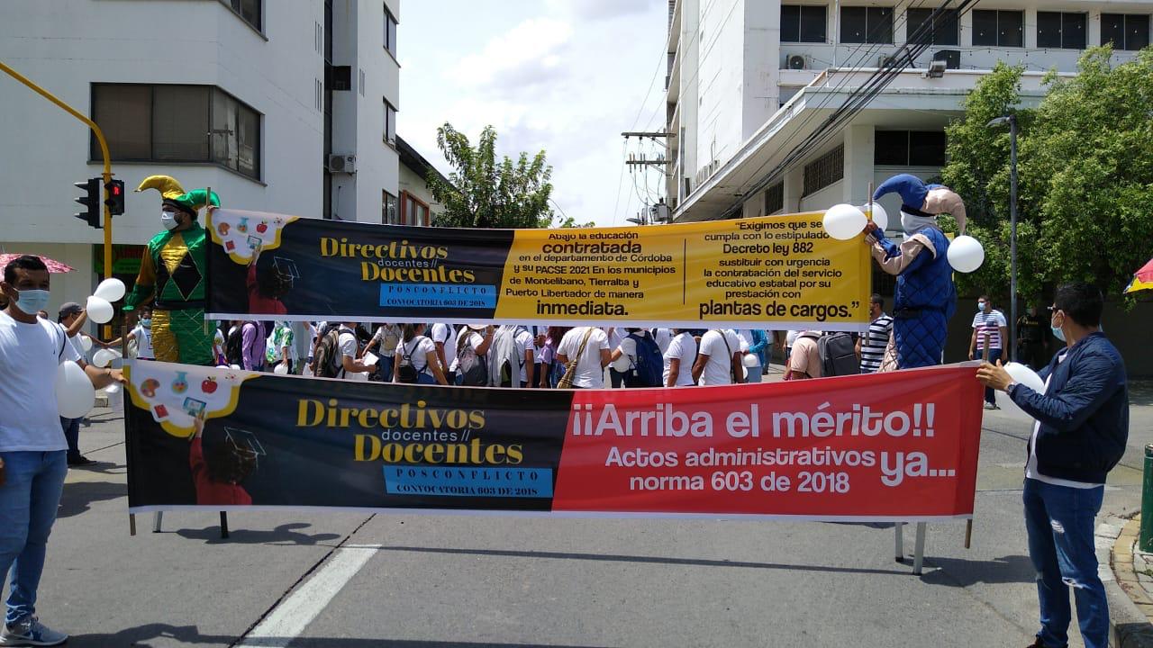 Photo of Docentes de Córdoba que ganaron concurso de méritos protestan por retrasos en nombramientos