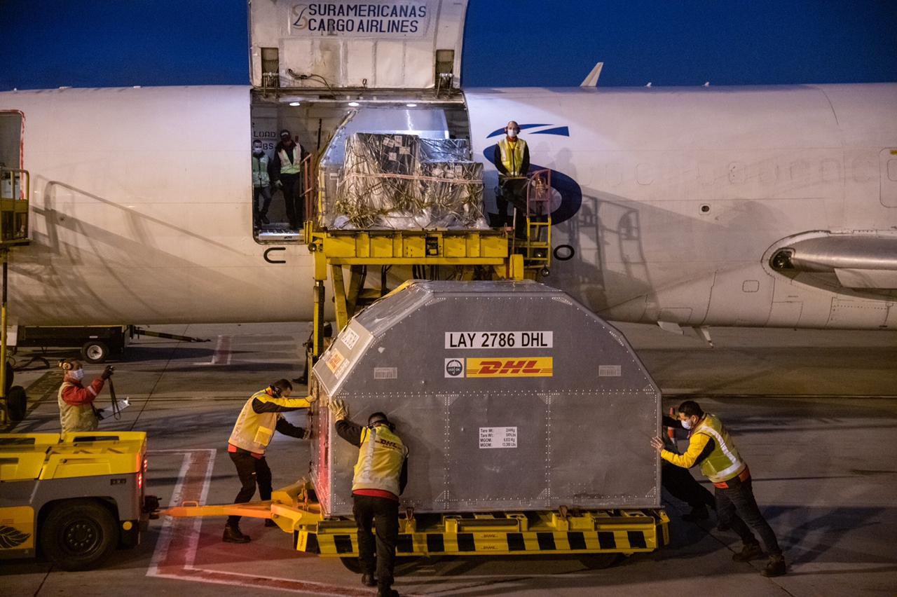 Photo of En vídeo | Colombia recibe otras 100.000 dosis de vacunas de Pfizer