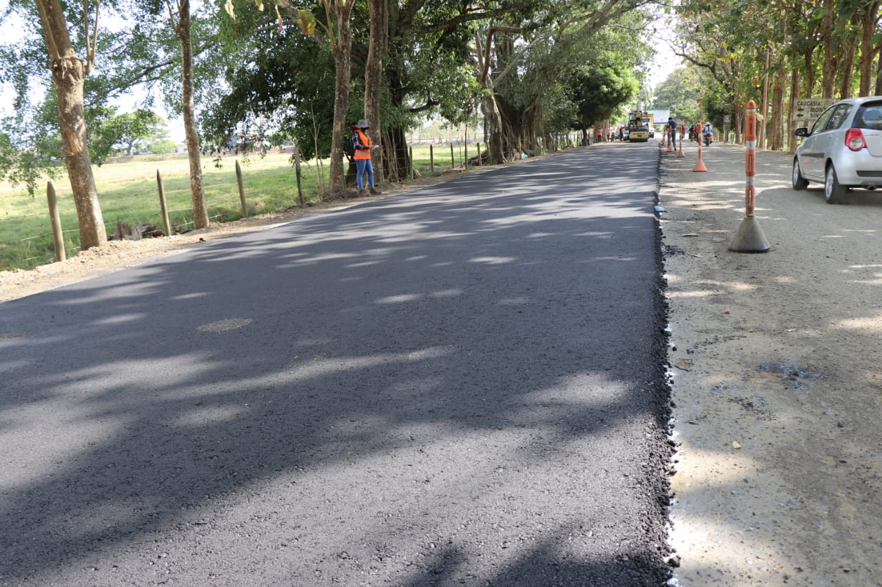Photo of Rehabilitación de la vía Montelíbano – La Apartada se detendrá por temporada de Semana Santa