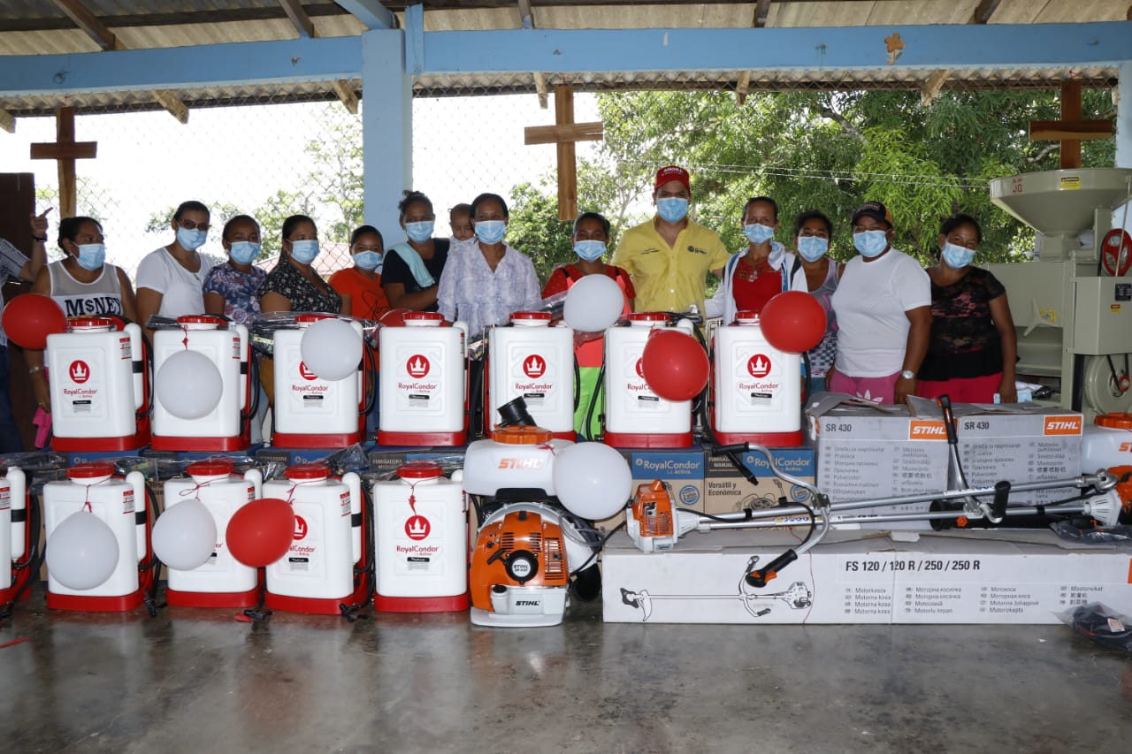 Photo of Gobernación entregó kits agrícola a productores de arroz de Montelíbano