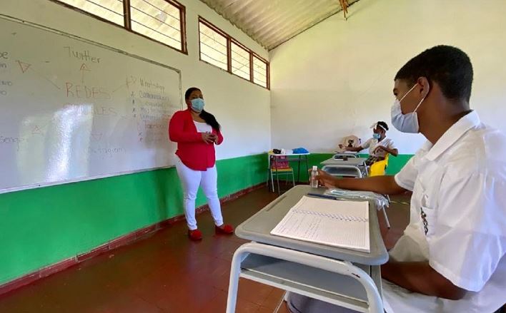 Photo of Según Ademacor, 120 profesores han muerto en Córdoba por el coronavirus