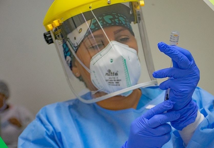 Photo of Nunca se ha pedido desacelerar la vacunación, aclara ministro de Salud