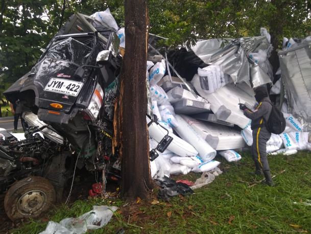 Photo of Un muerto y dos heridos dejó accidente entre Buenavista y La Apartada
