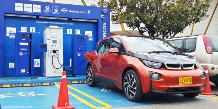 Photo of Vehículos híbridos y eléctricos toman fuerza en Colombia