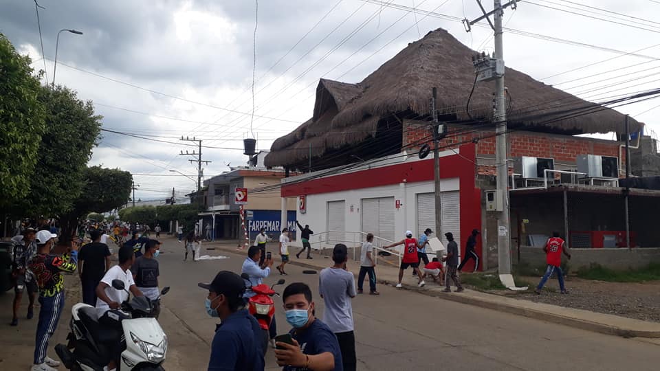 Photo of Fin de semana de protestas y disturbios en Montelíbano