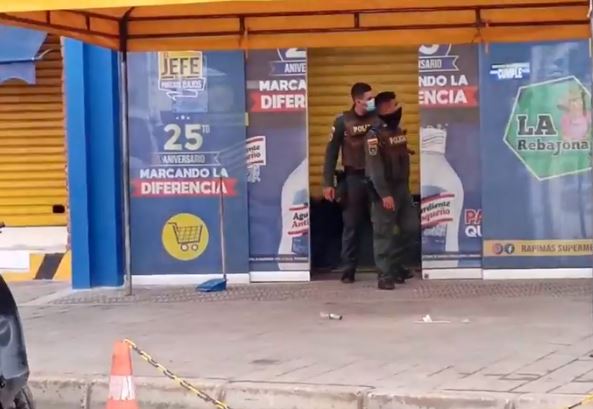 Photo of Pistolero disparó contra supermercado en Planeta Rica