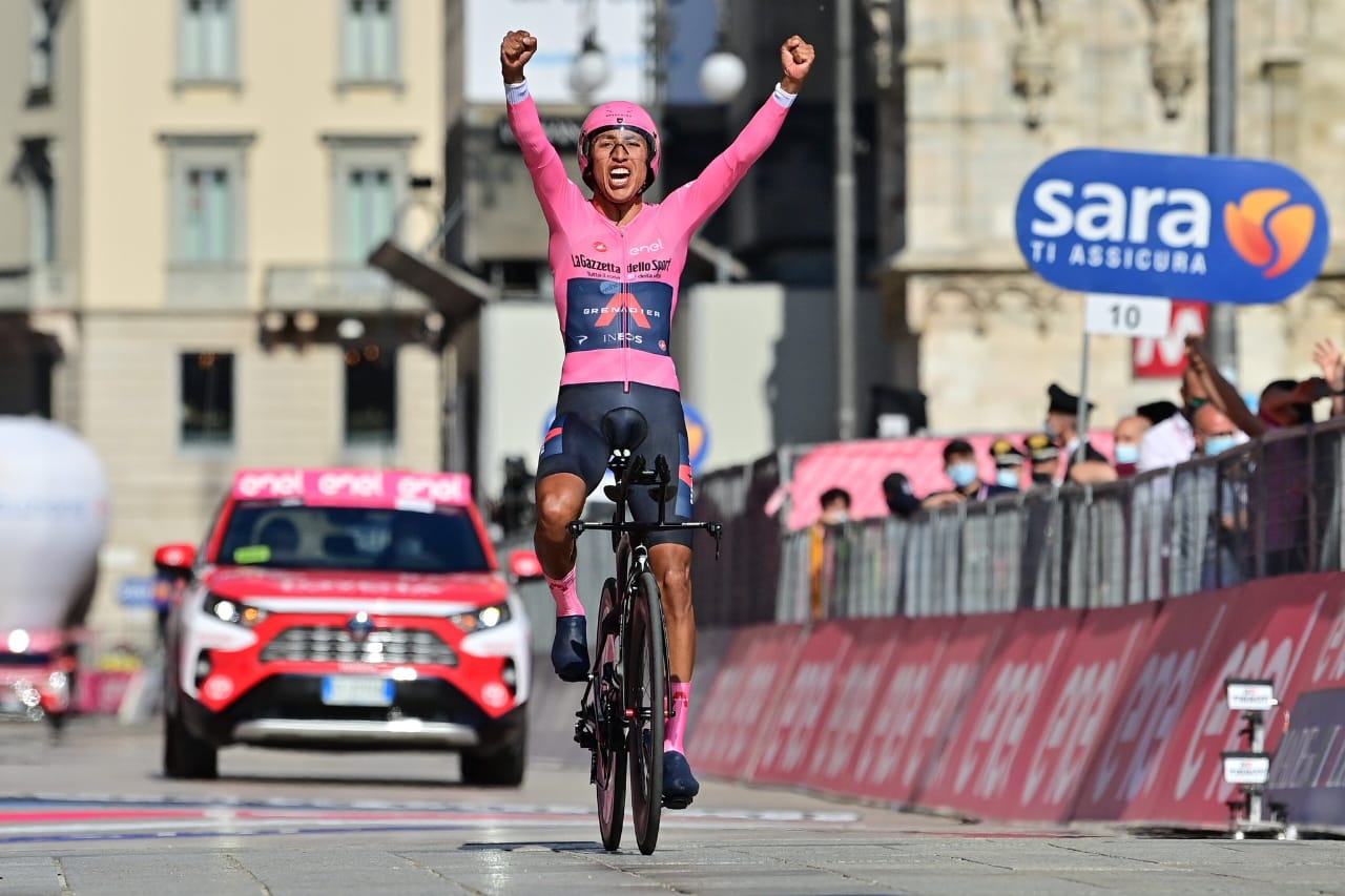 Photo of Egan Bernal campeón del Giro 2021