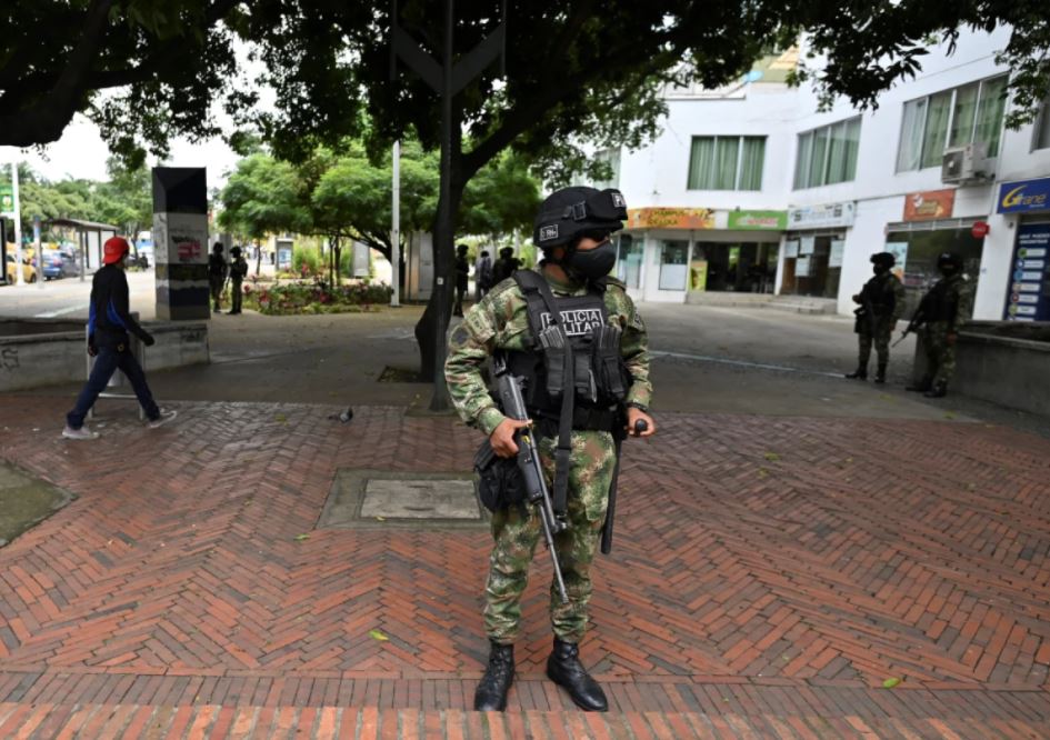 Photo of Intentan quemar Palacio de Justicia y sede con vacunas en Facatativá