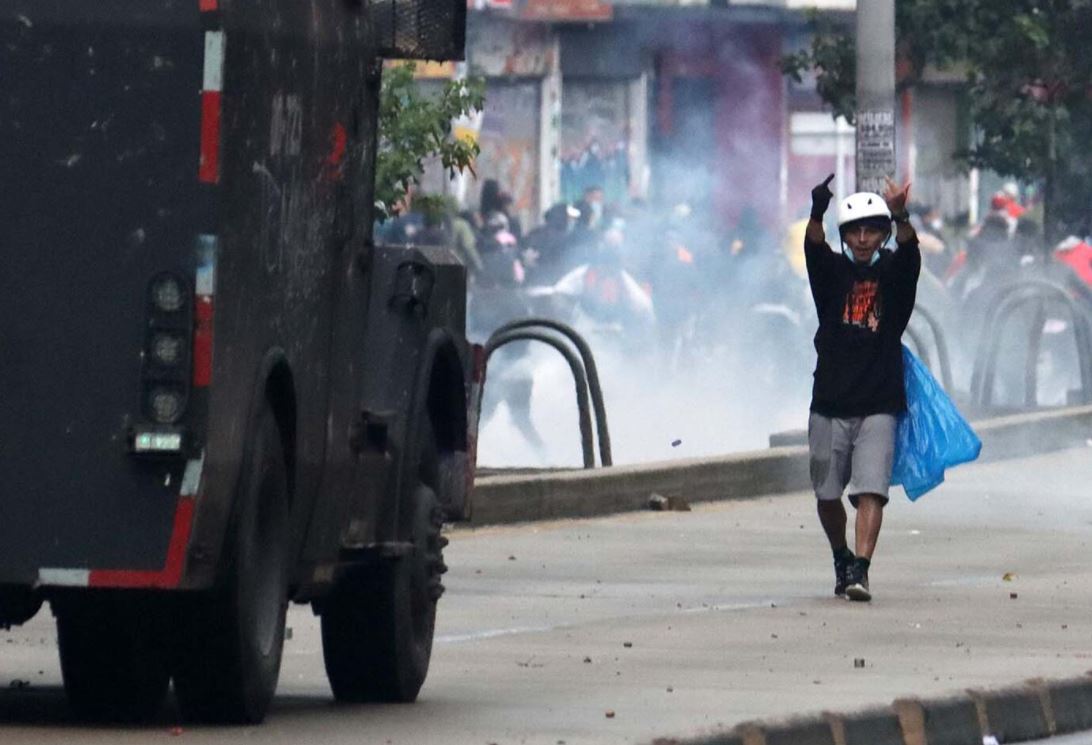 Photo of Según la Defensoría, se han registrado 19 muertes durante el paro nacional