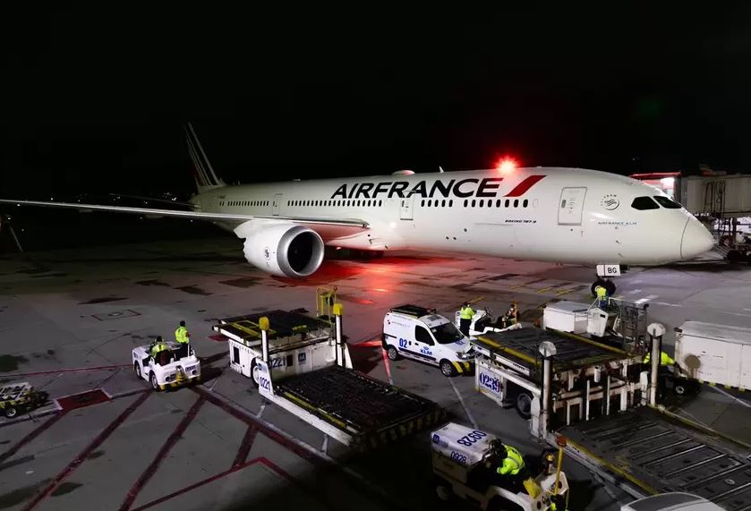 Photo of Otras 500 mil vacunas de Sinovac llegaron ayer a Colombia