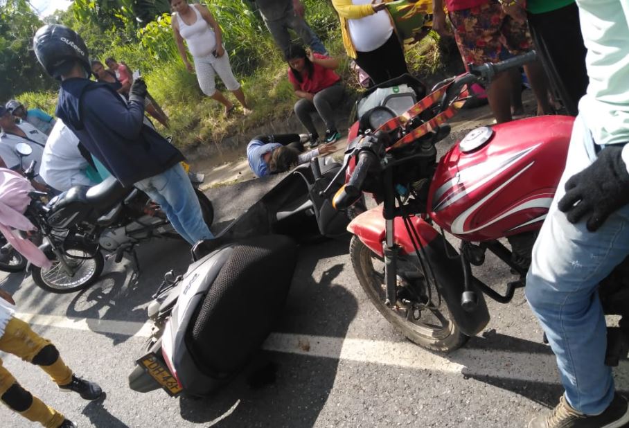 Photo of Motociclistas de La Apartada se accidentan en la vía Planeta Rica – Montería