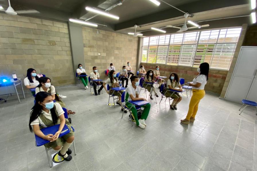 Photo of 29% de estudiantes están asistiendo a clases presenciales: Procuraduría