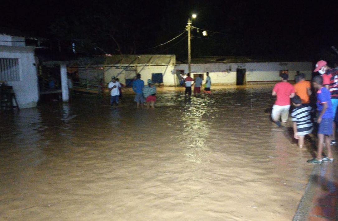 Photo of Cerca de 200 familias afectadas por desbordamiento de la quebrada Uré