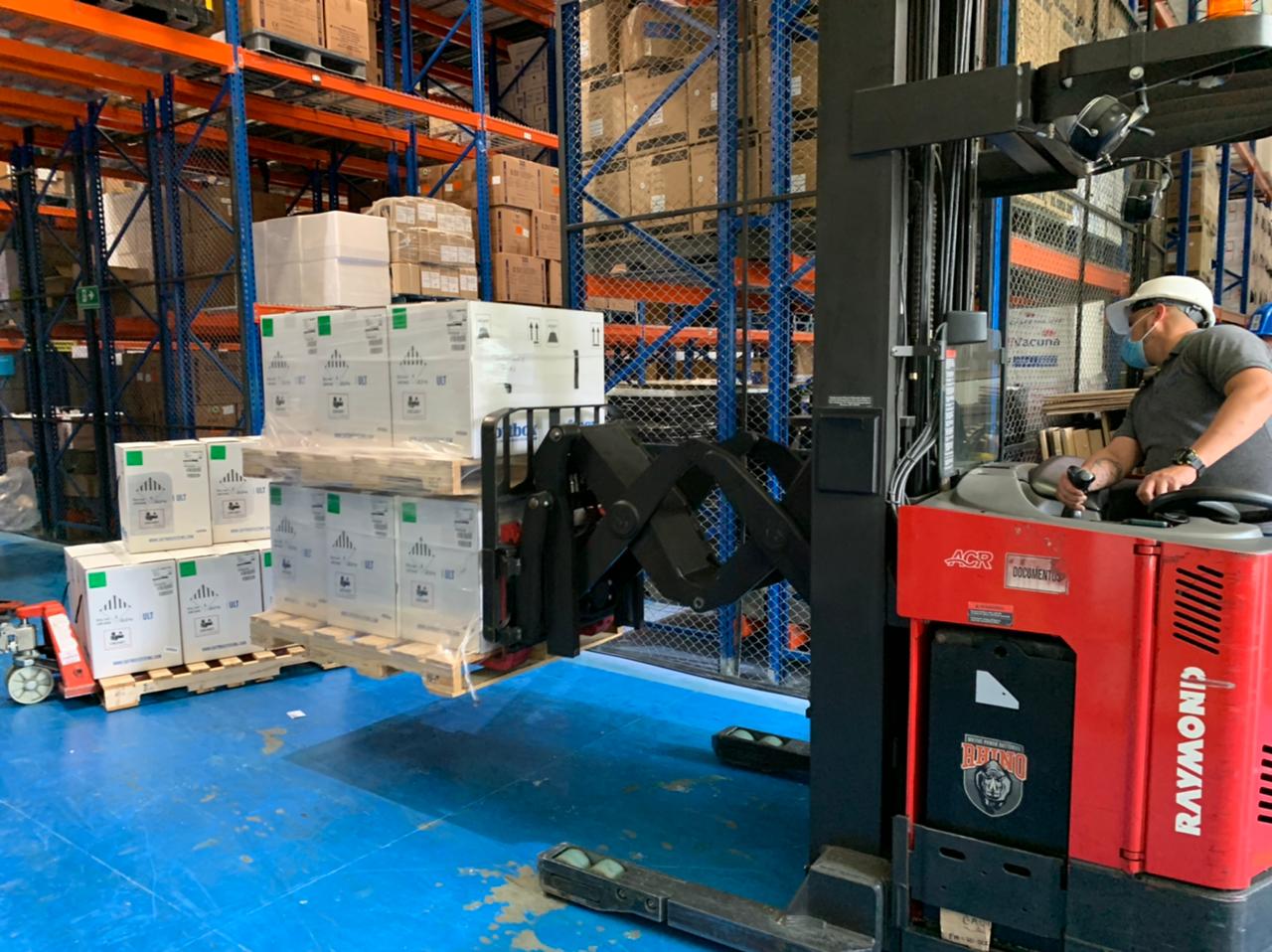 Photo of Siguen llegando vacunas: Colombia recibe un nuevo lote de 538.200 dosis de Pfizer