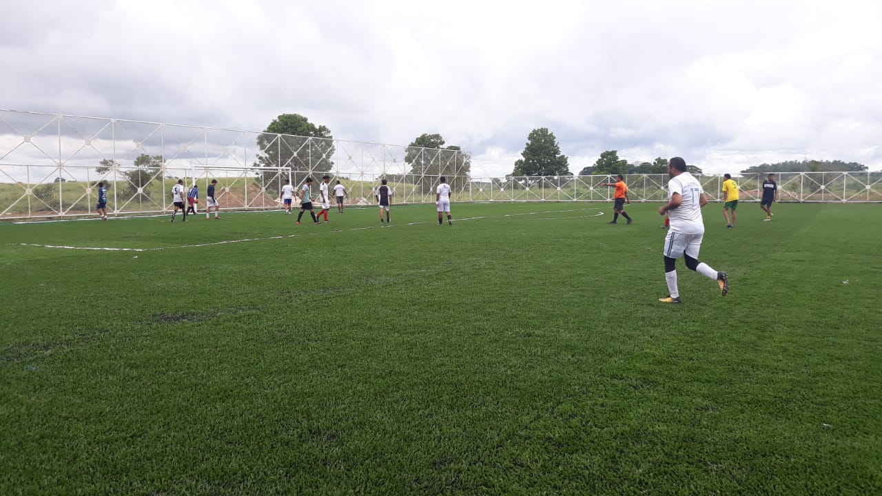 Photo of En vídeo | Rodó el balón en el estadio de fútbol de Puerto Libertador