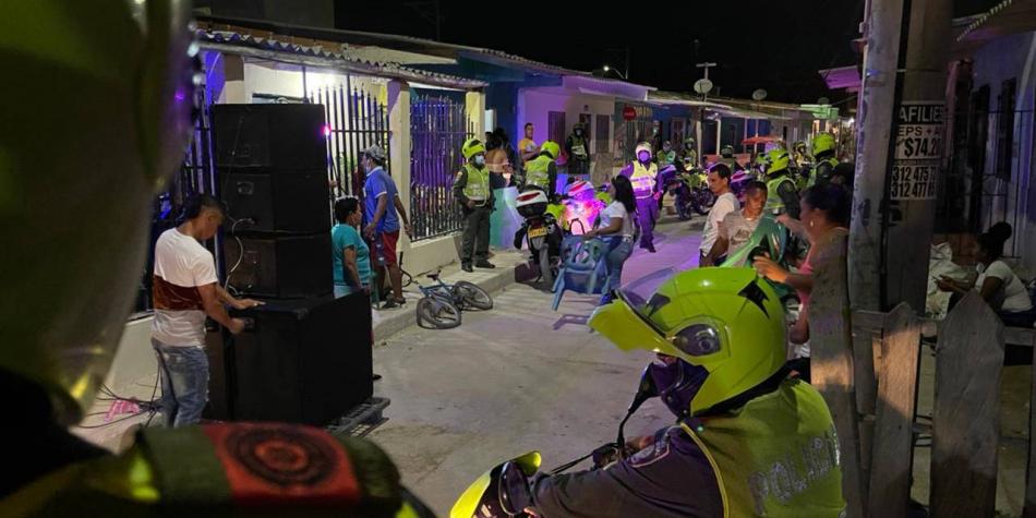 Photo of Gobierno insiste en que están prohibidas las festividades en el país