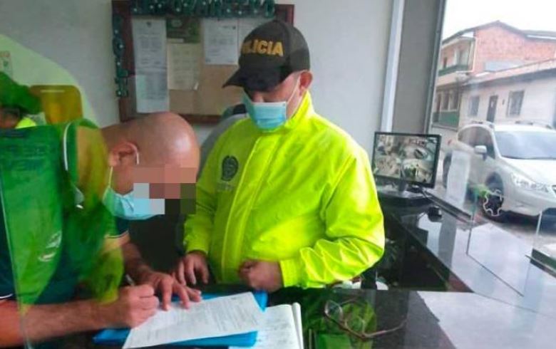 Photo of Capturan a alias ‘Manolo’, señalado de abusar a más de 20 niños en jardín infantil de Medellín
