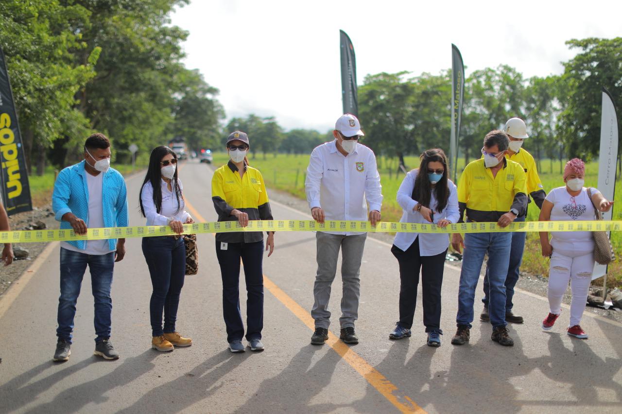 Photo of Cerro Matoso inauguró la pavimentación de 9,3 kilómetros de vía rural en Planeta Rica
