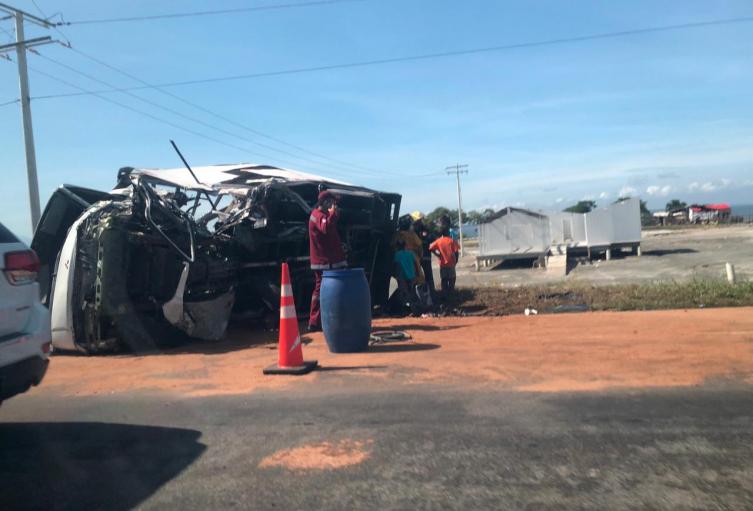 Photo of Vuelve y juega: Saquean camión que se accidentó cerca a Tasajera