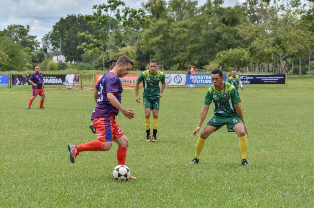 Photo of Arrancó en Pueblo Nuevo la liga Senior Master OM Fútbol 10