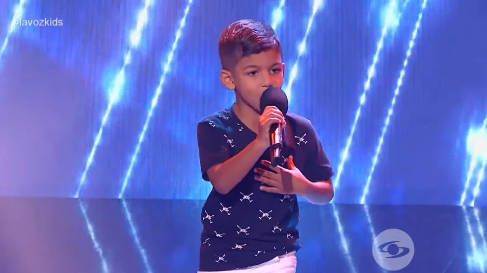 Photo of Niño que cantó tema de Silvestre Dangond en ‘La voz kids’ salió premiado con gran sorpresa