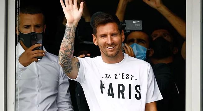 Photo of Messi ya está en París para fichar por el PSG