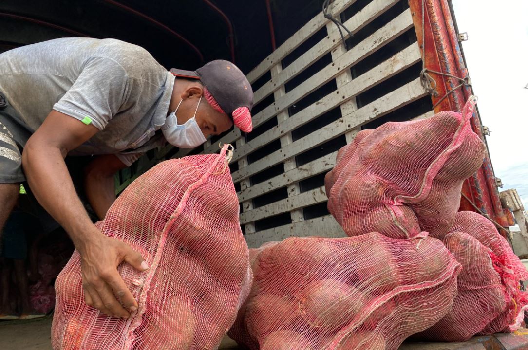 Photo of Más de 153 toneladas de ñame se vendieron en el primer día del ‘Ñametón’